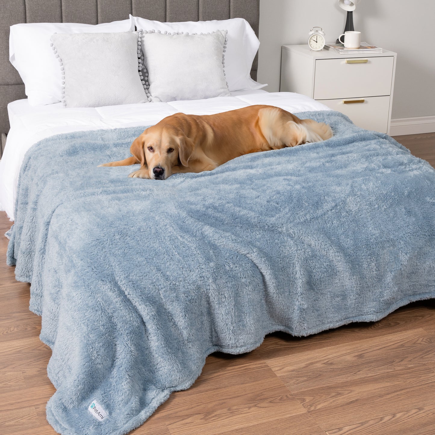 Ultra Soft Sherpa Dog Blanket | Cozy Fleece Blanket for Dogs