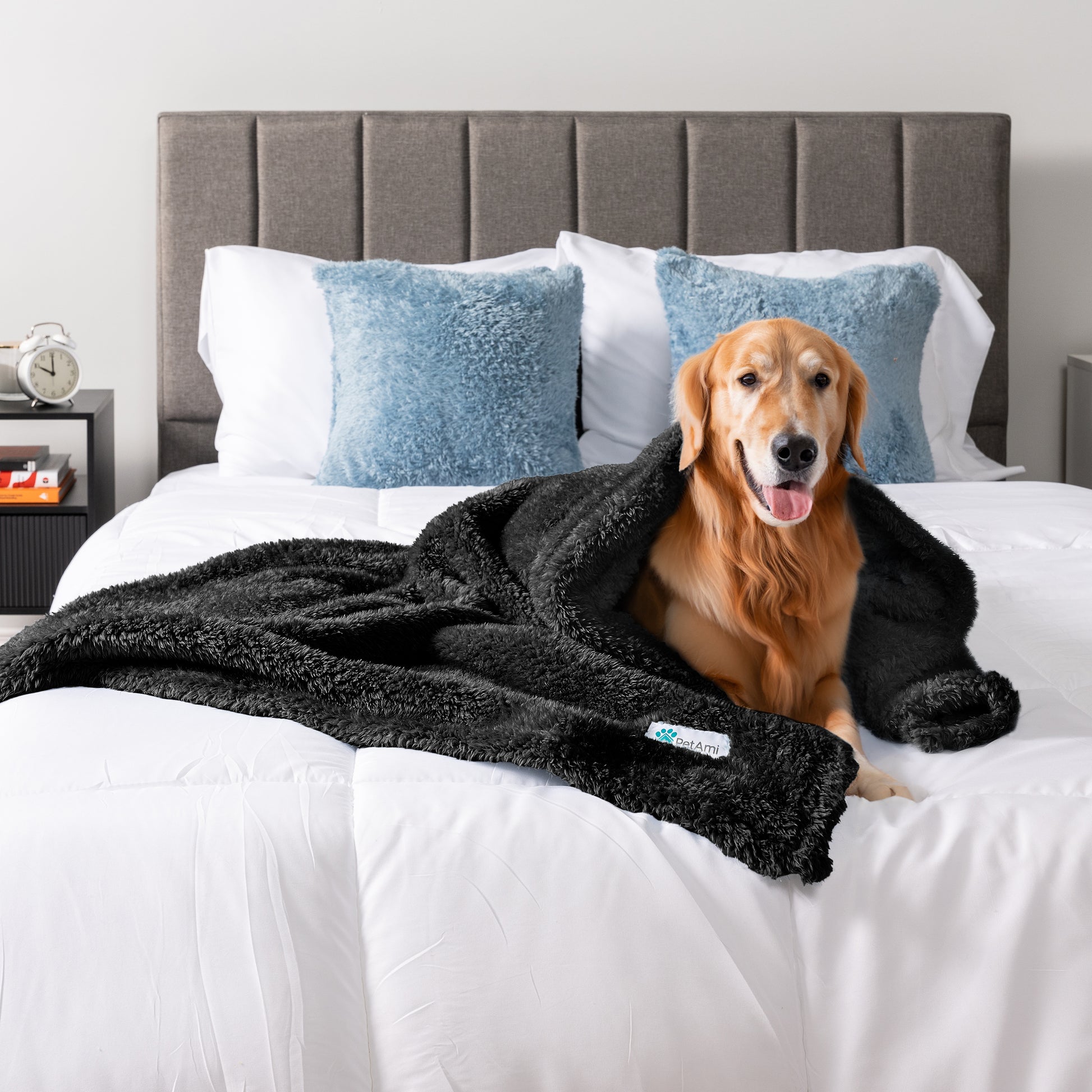 Ultra Soft Sherpa Dog Blanket | Cozy Fleece Blanket for Dogs