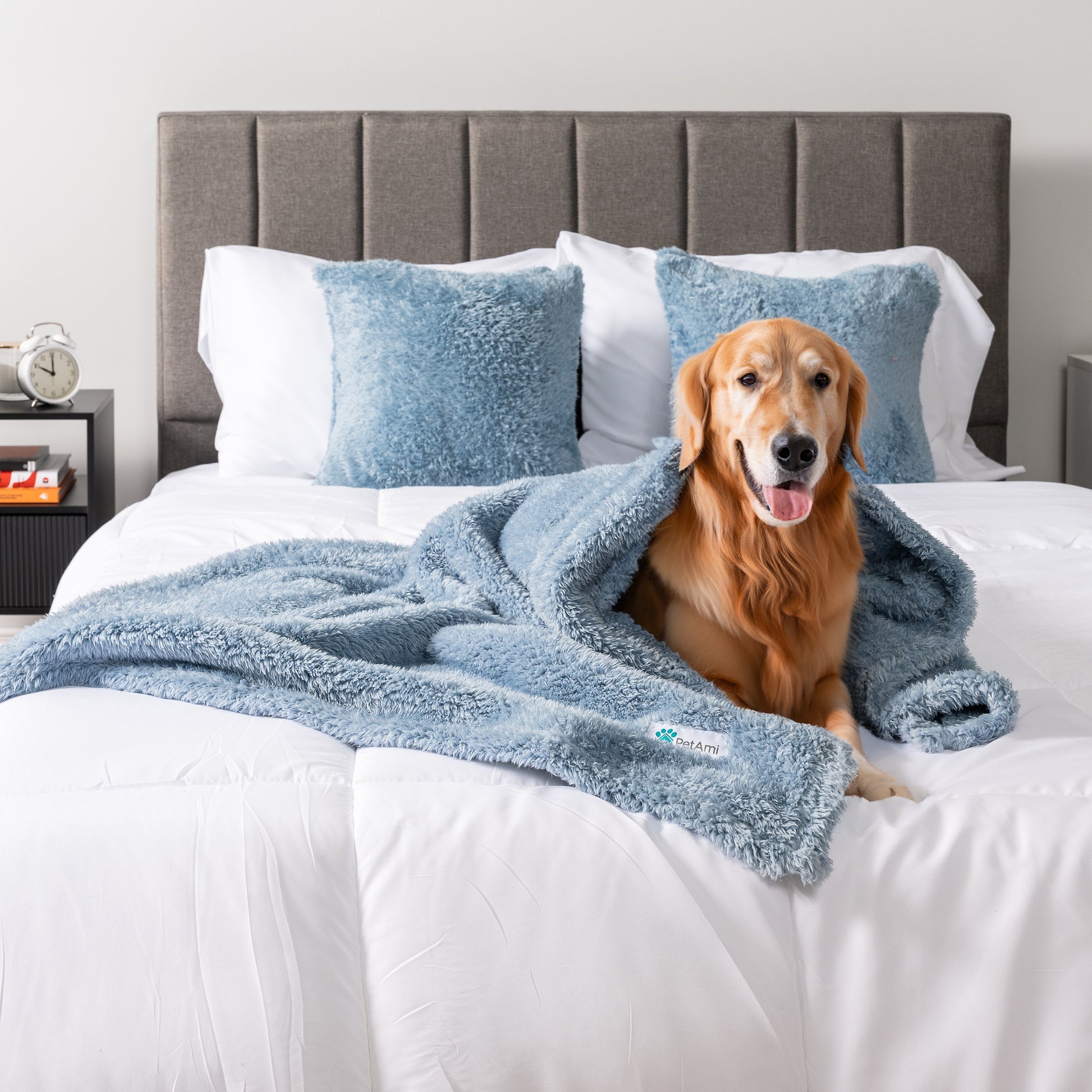 Ultra Soft Sherpa Dog Blanket | Cozy Fleece Blanket for Dogs