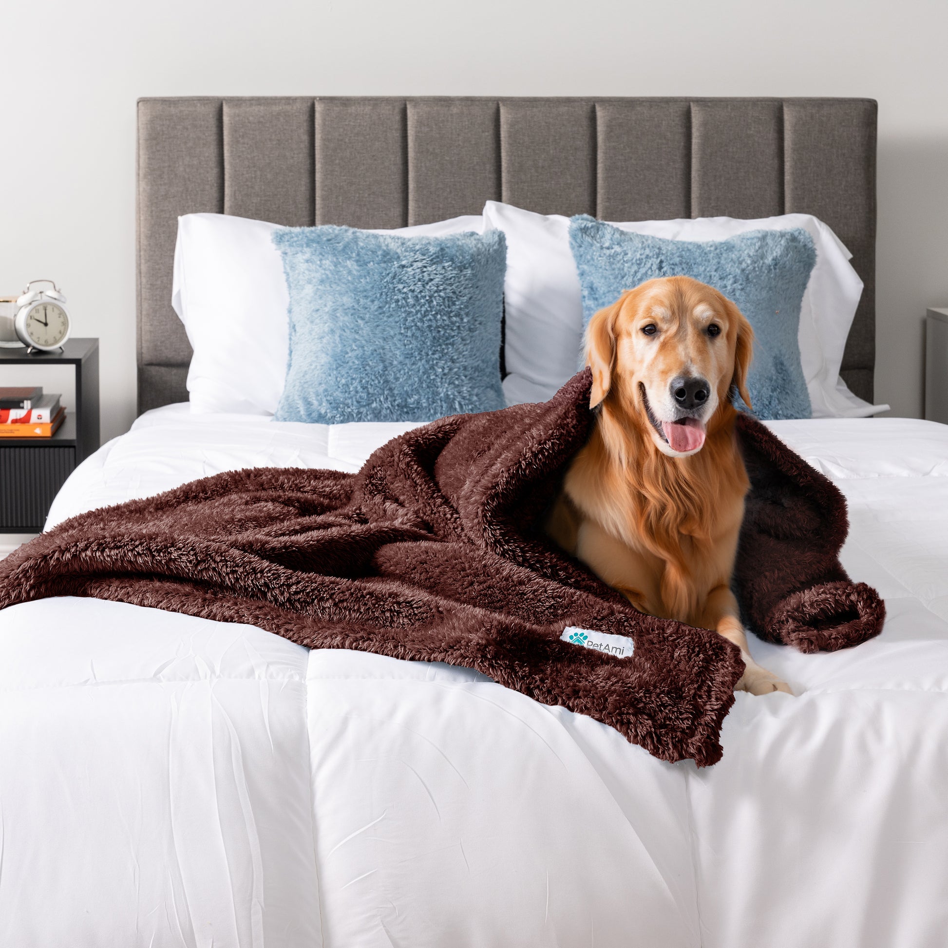 Ultra Soft Sherpa Dog Blanket | Cozy Fleece Blanket for Dogs