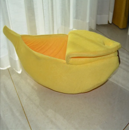 Banana Pet Bed – Cozy Sleeping Bag for Cats