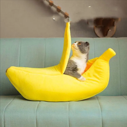 Banana Pet Bed – Cozy Sleeping Bag for Cats